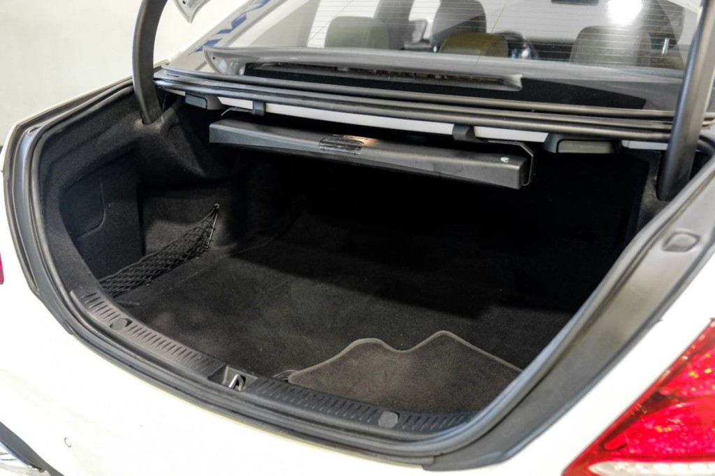 2018 Mercedes-Benz E-Class Image 76