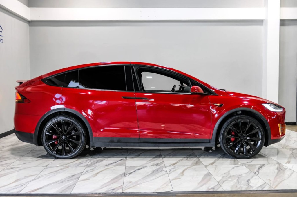 2019 Tesla Model X Image 8