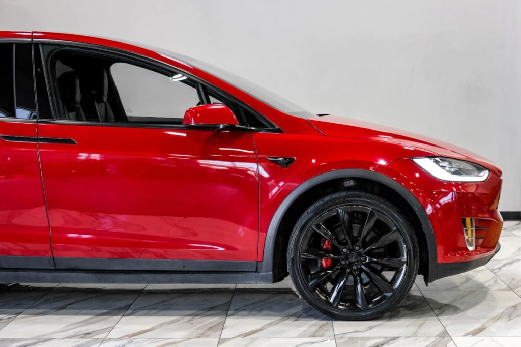 2019 Tesla Model X Image 12