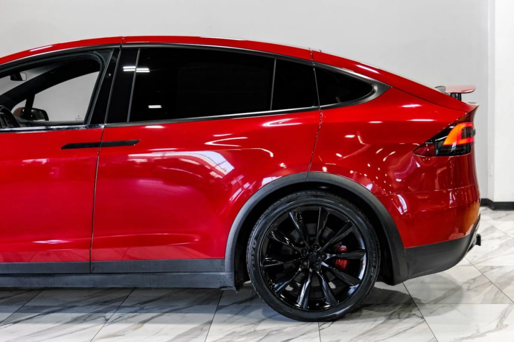 2019 Tesla Model X Image 14