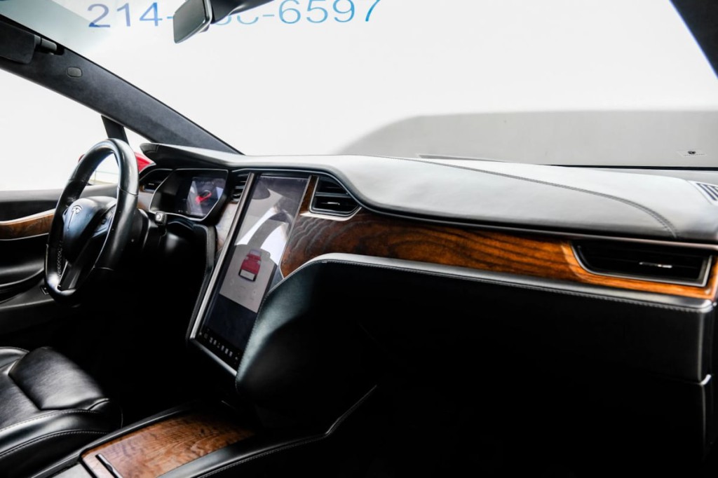 2019 Tesla Model X Image 15