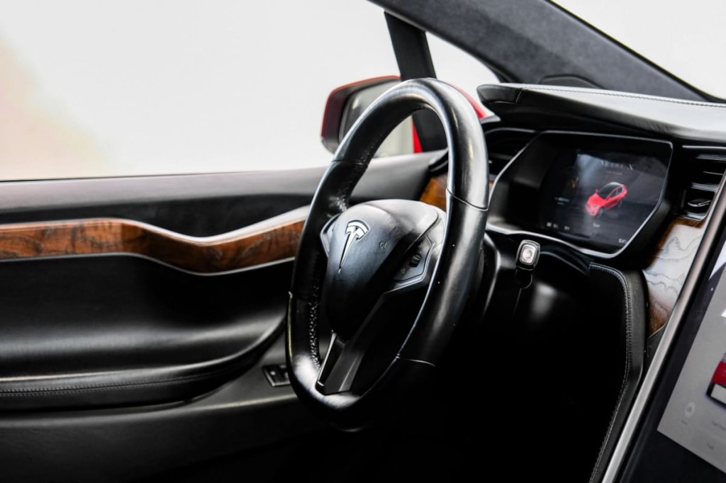 2019 Tesla Model X Image 16