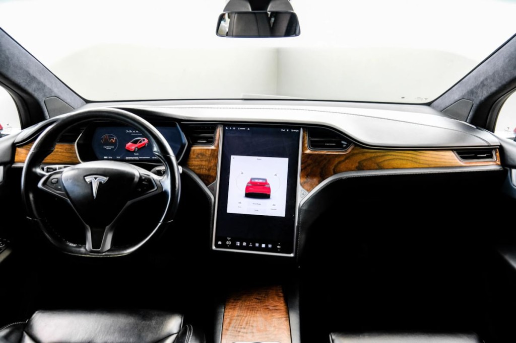 2019 Tesla Model X Image 17