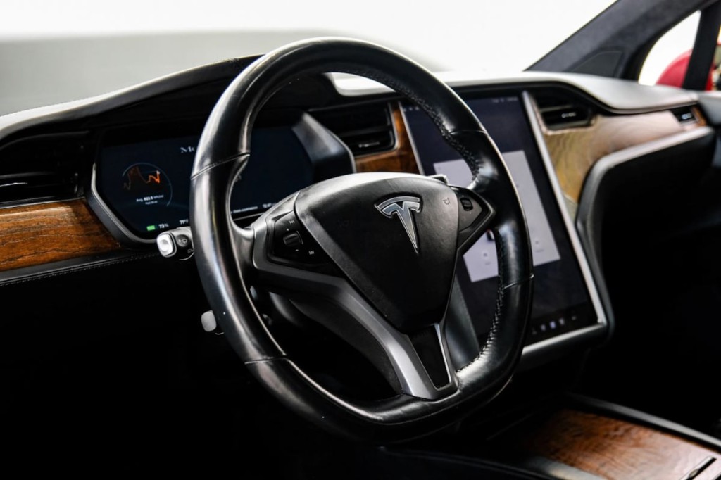 2019 Tesla Model X Image 18