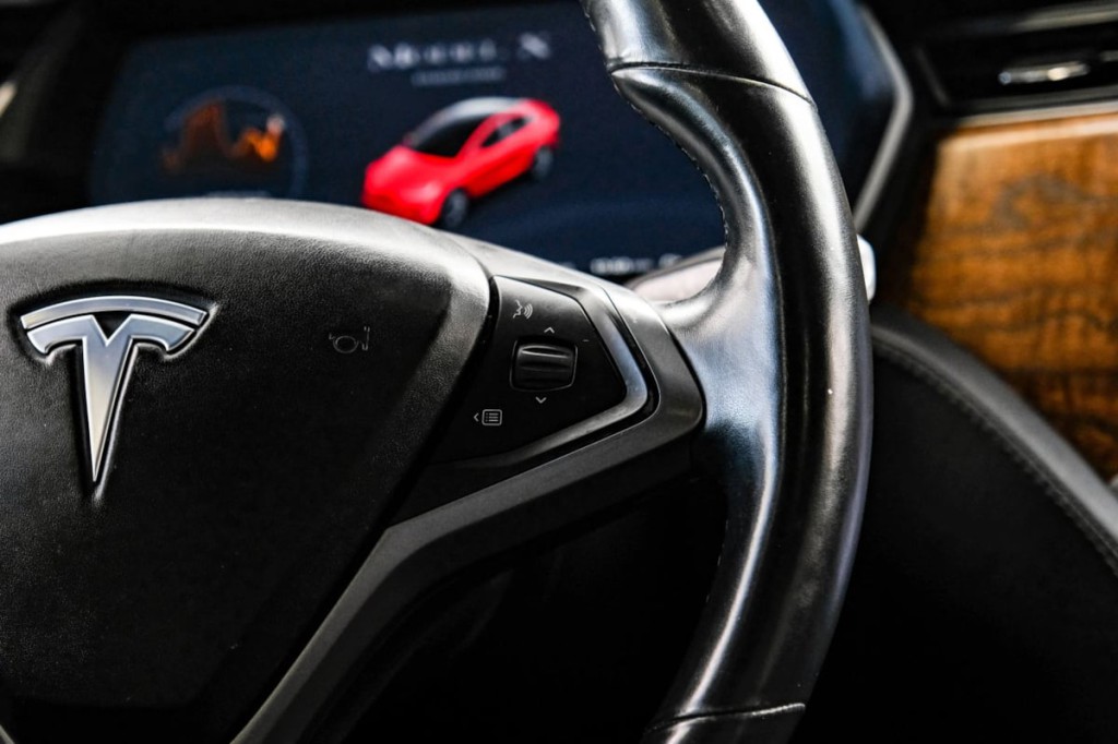 2019 Tesla Model X Image 21