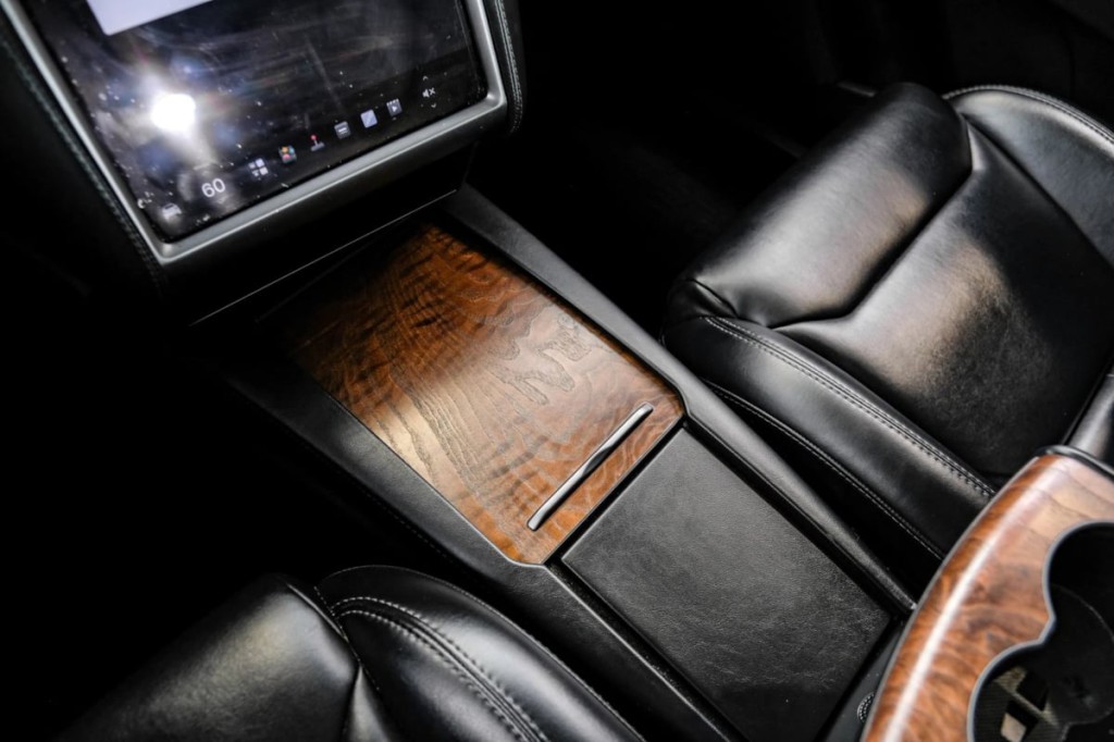2019 Tesla Model X Image 28