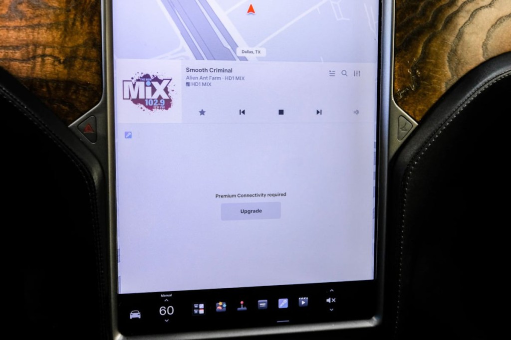 2019 Tesla Model X Image 37