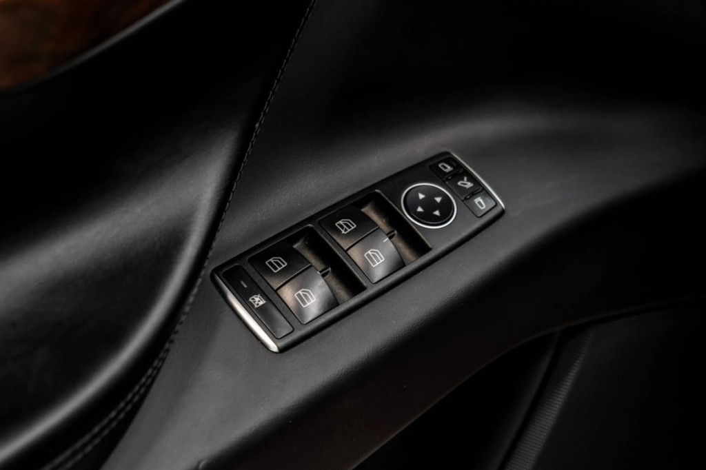 2019 Tesla Model X Image 50