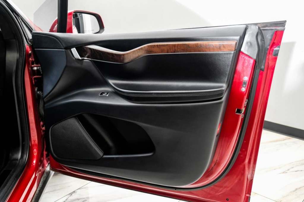 2019 Tesla Model X Image 51