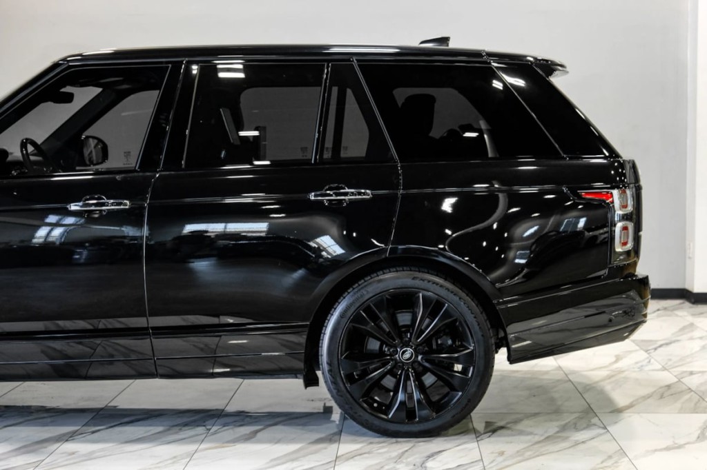 2021 Land Rover Range Rover Image 17