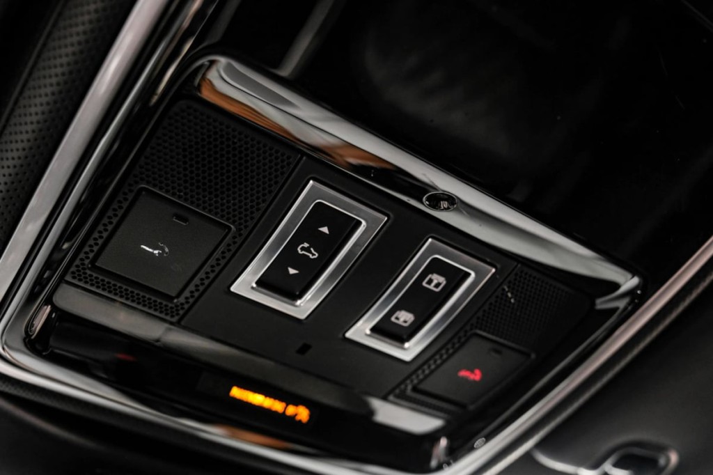 2021 Land Rover Range Rover Image 41