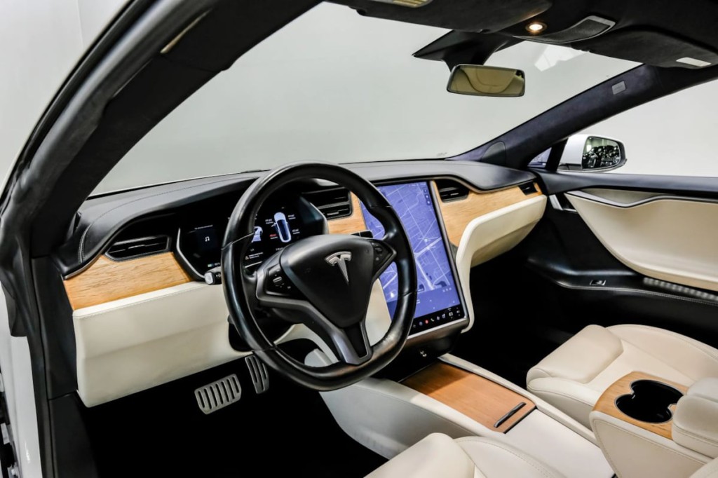 2021 Tesla Model S Image 4