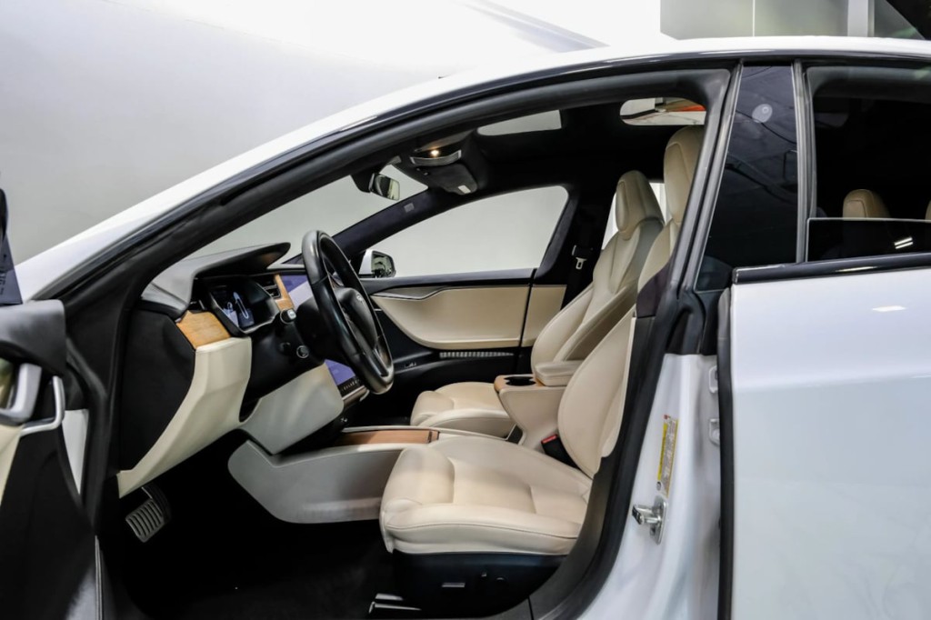 2021 Tesla Model S Image 5