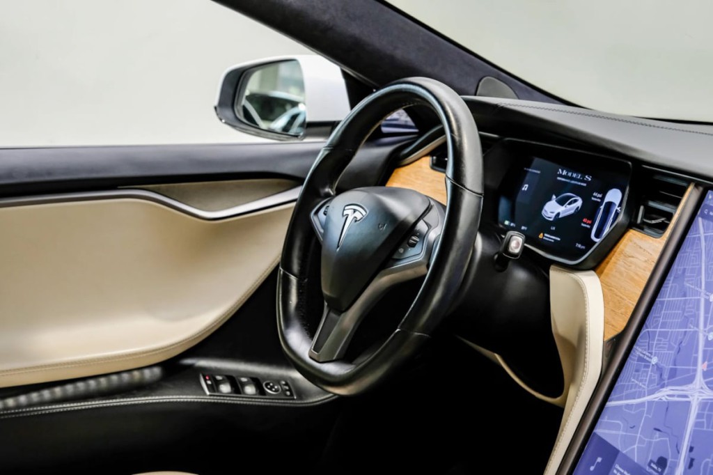 2021 Tesla Model S Image 14