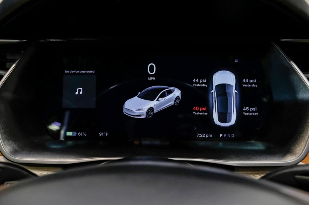 2021 Tesla Model S Image 20