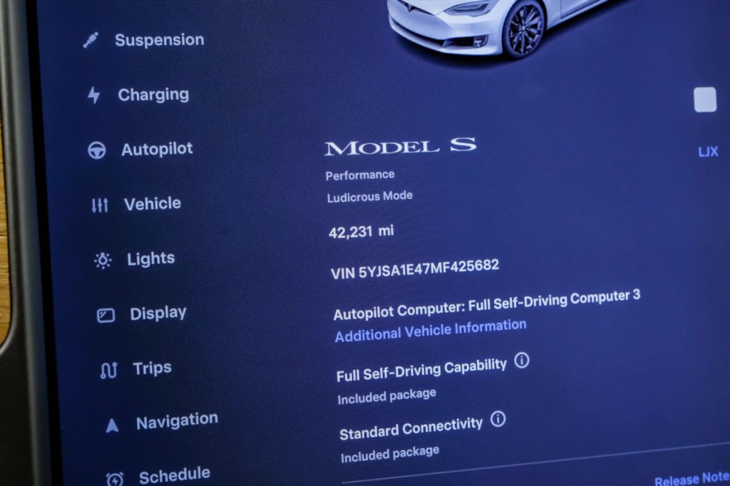 2021 Tesla Model S Image 21