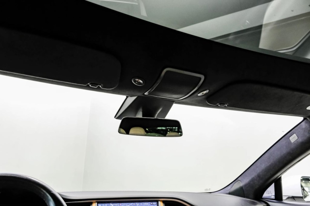 2021 Tesla Model S Image 25
