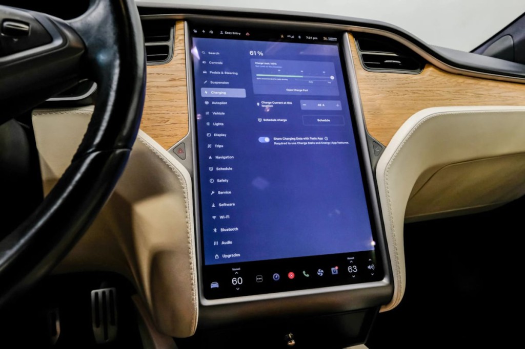 2021 Tesla Model S Image 28
