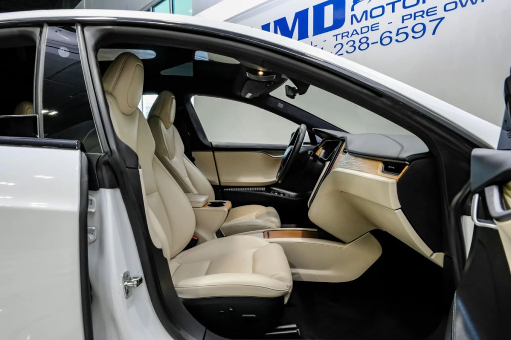 2021 Tesla Model S Image 36