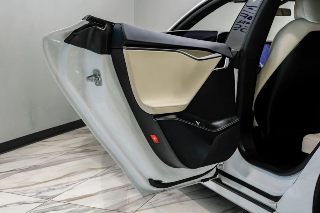 2021 Tesla Model S Image 47