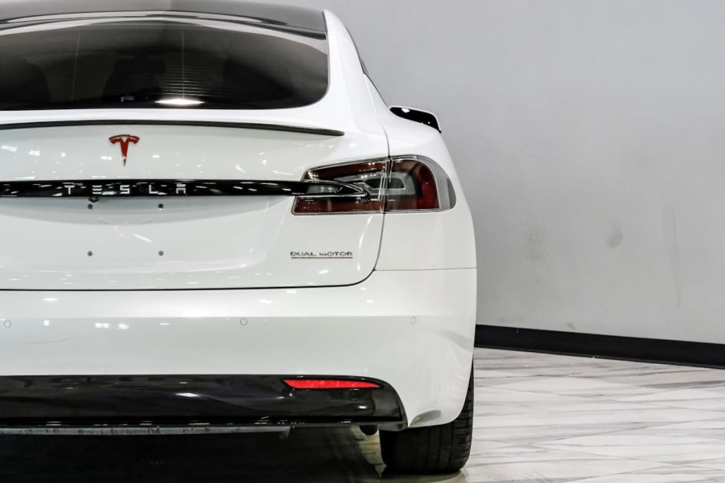 2021 Tesla Model S Image 50