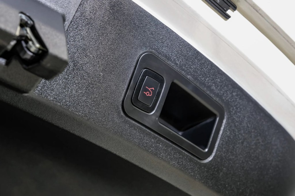 2021 Tesla Model S Image 55