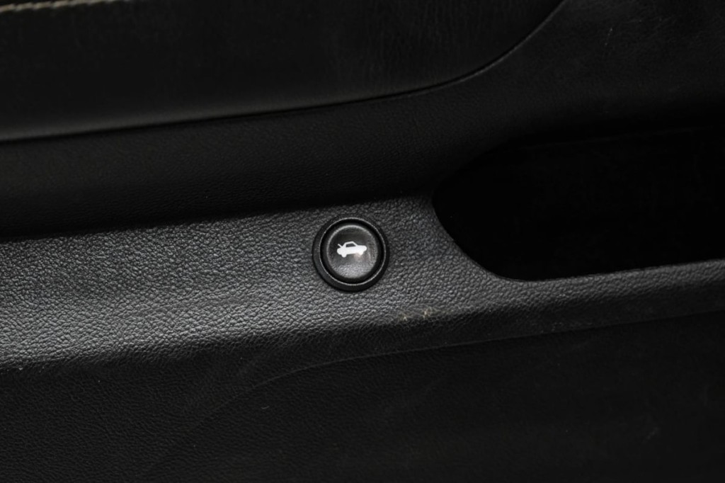 2010 Chevrolet Camaro Image 31