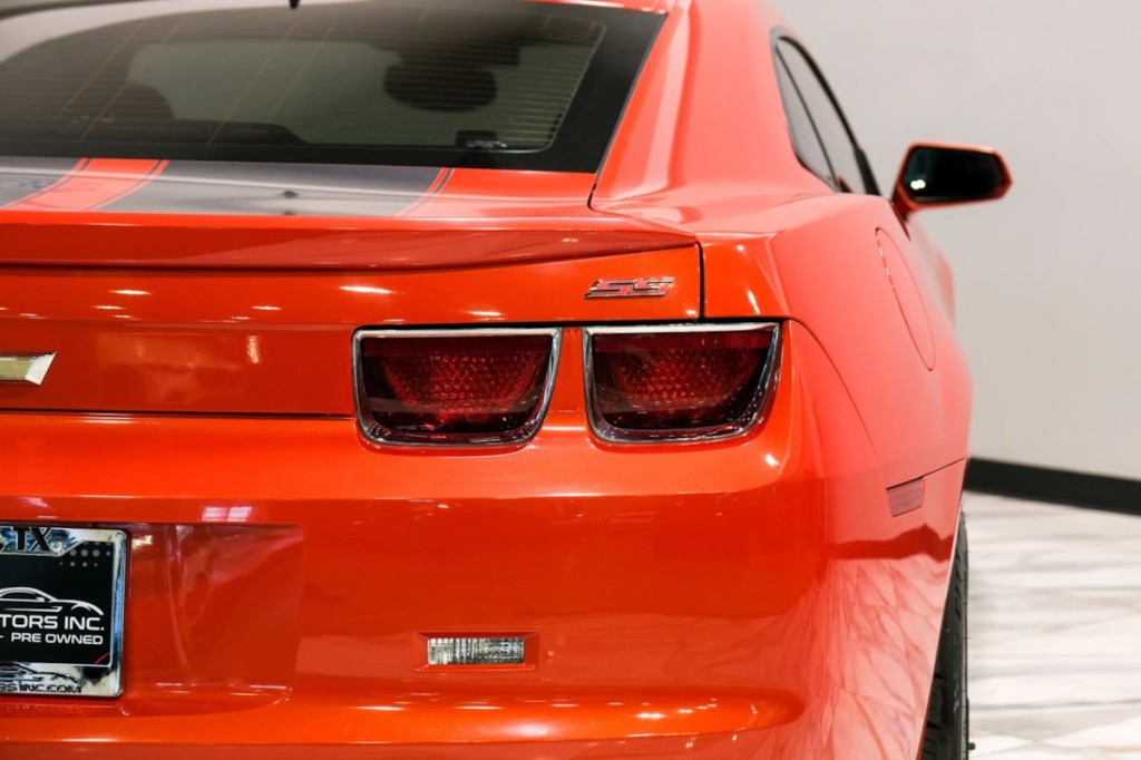 2010 Chevrolet Camaro Image 35
