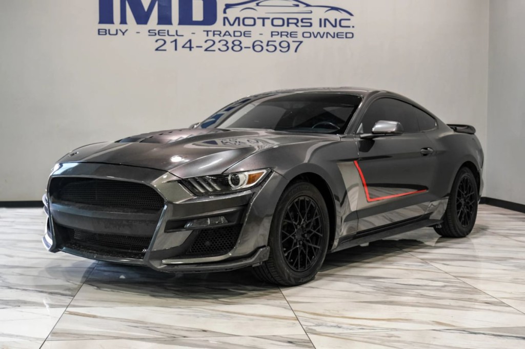 2017 Ford Mustang Image 2