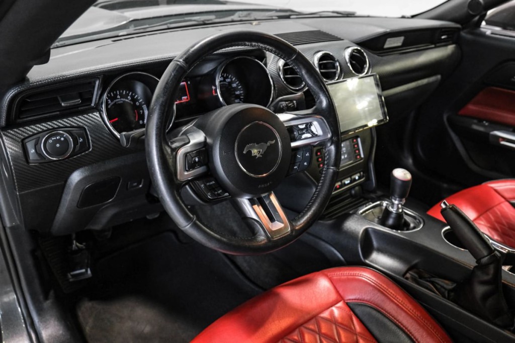 2017 Ford Mustang Image 4