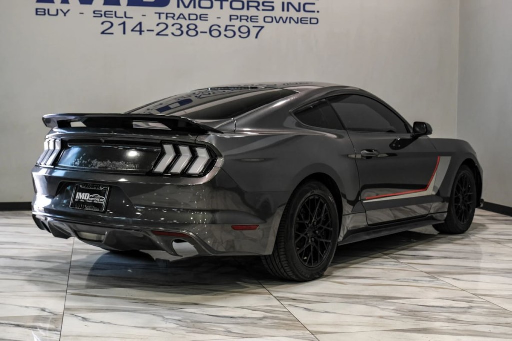 2017 Ford Mustang Image 10