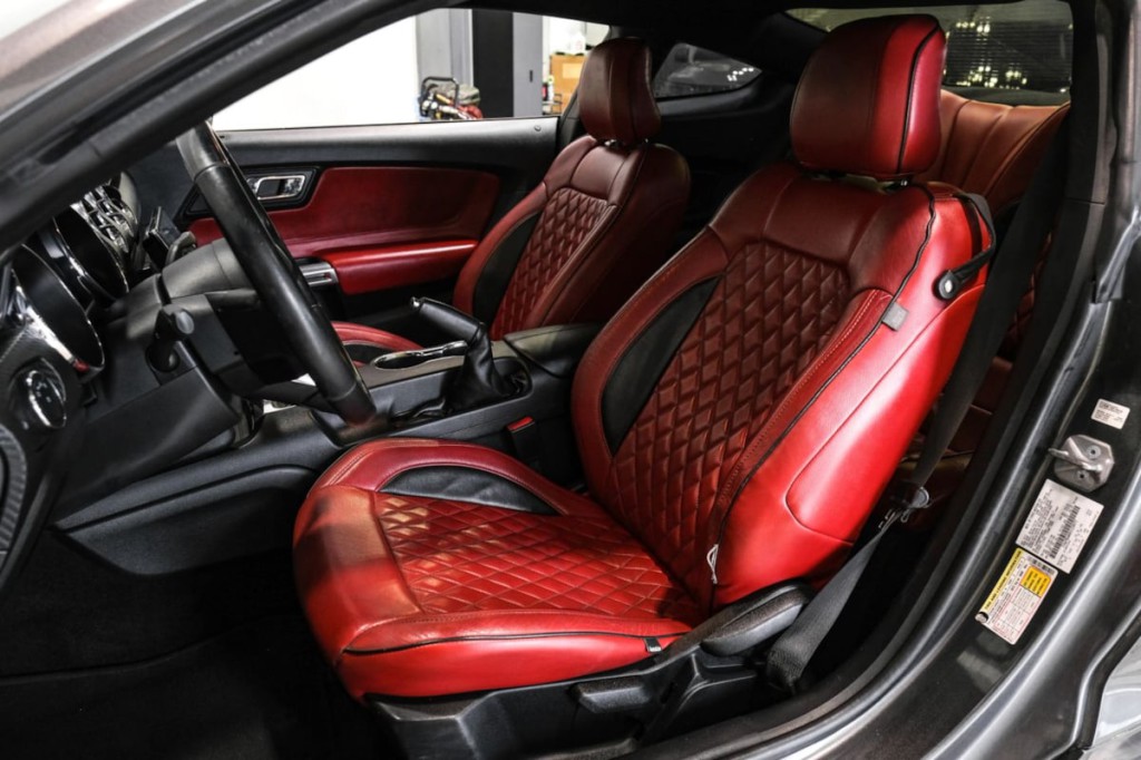 2017 Ford Mustang Image 29