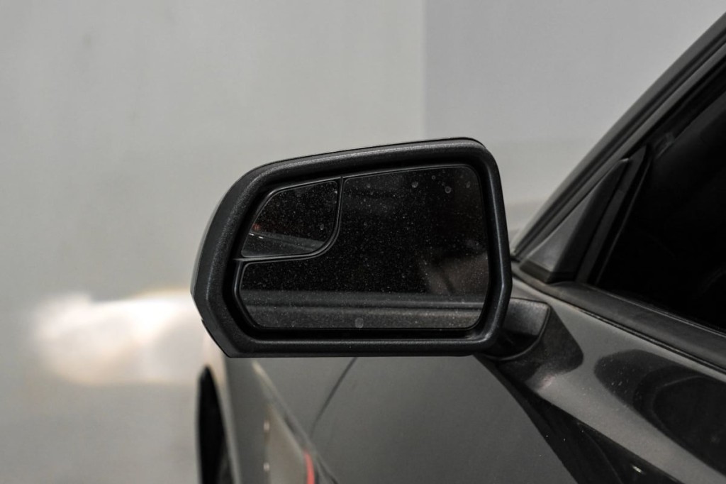 2017 Ford Mustang Image 34
