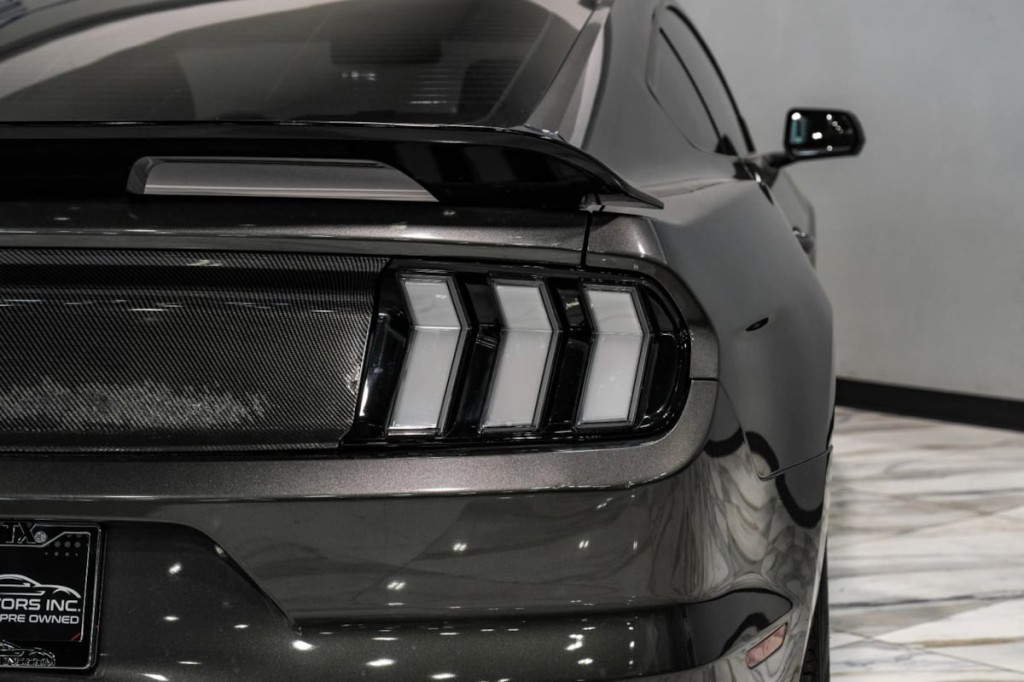 2017 Ford Mustang Image 39