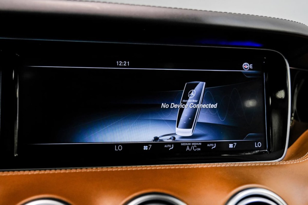 2017 Mercedes-Benz S-Class Image 39