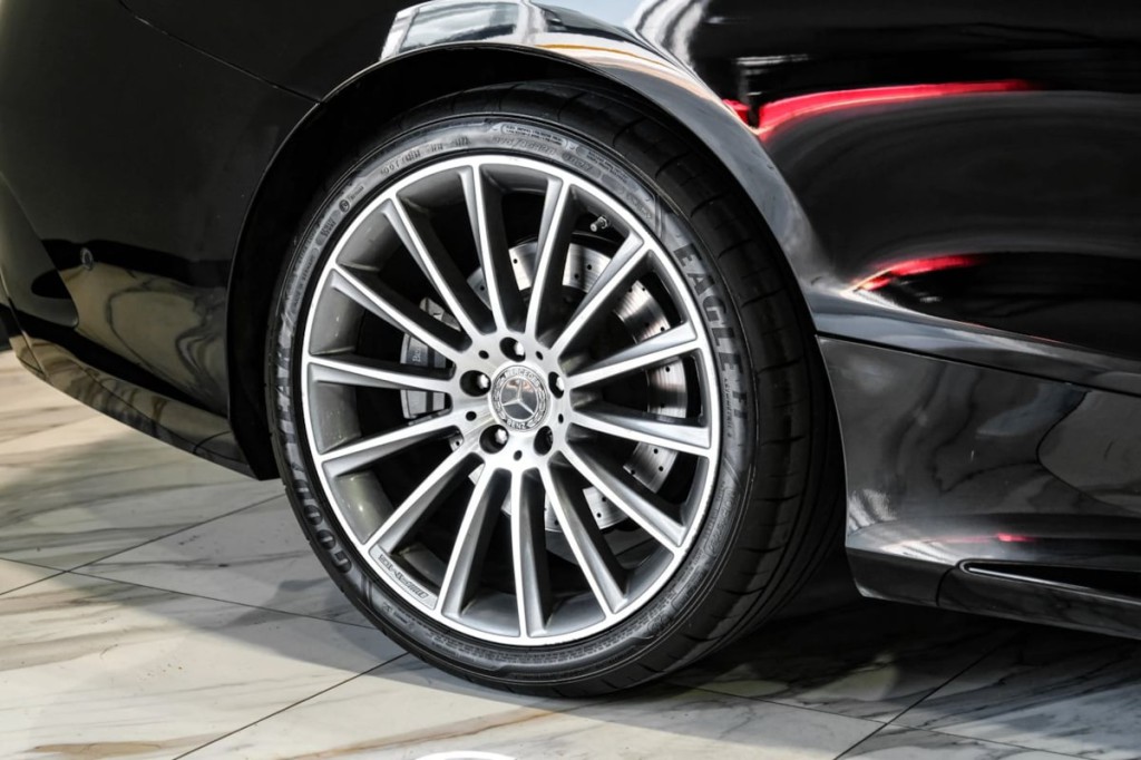 2017 Mercedes-Benz S-Class Image 60