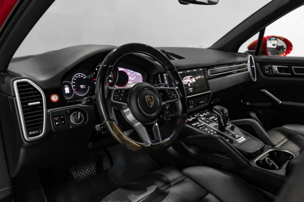 2021 Porsche Cayenne Image 3
