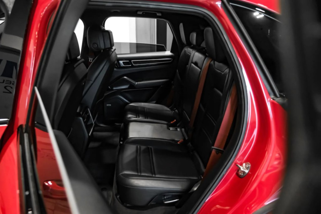 2021 Porsche Cayenne Image 37