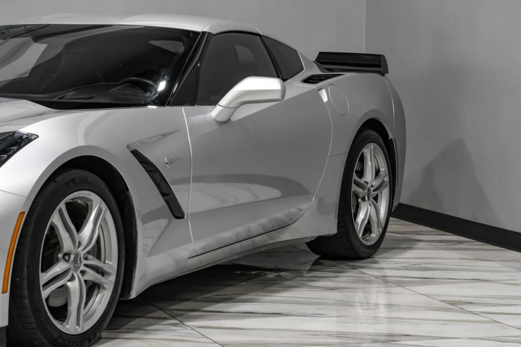 2017 Chevrolet Corvette Image 7