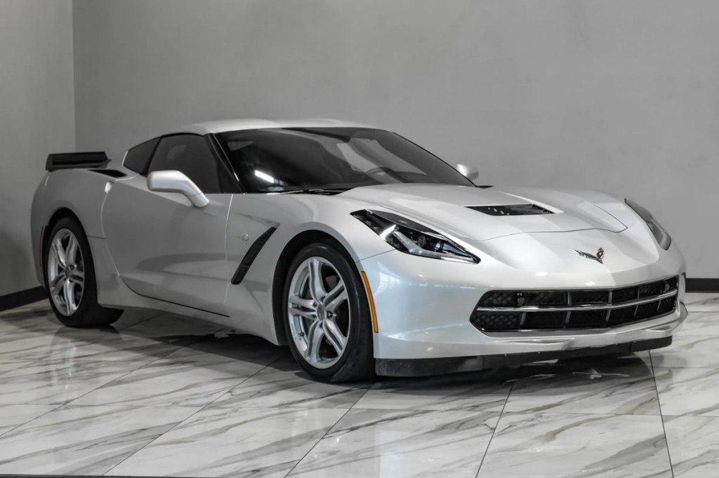 2017 Chevrolet Corvette Image 9