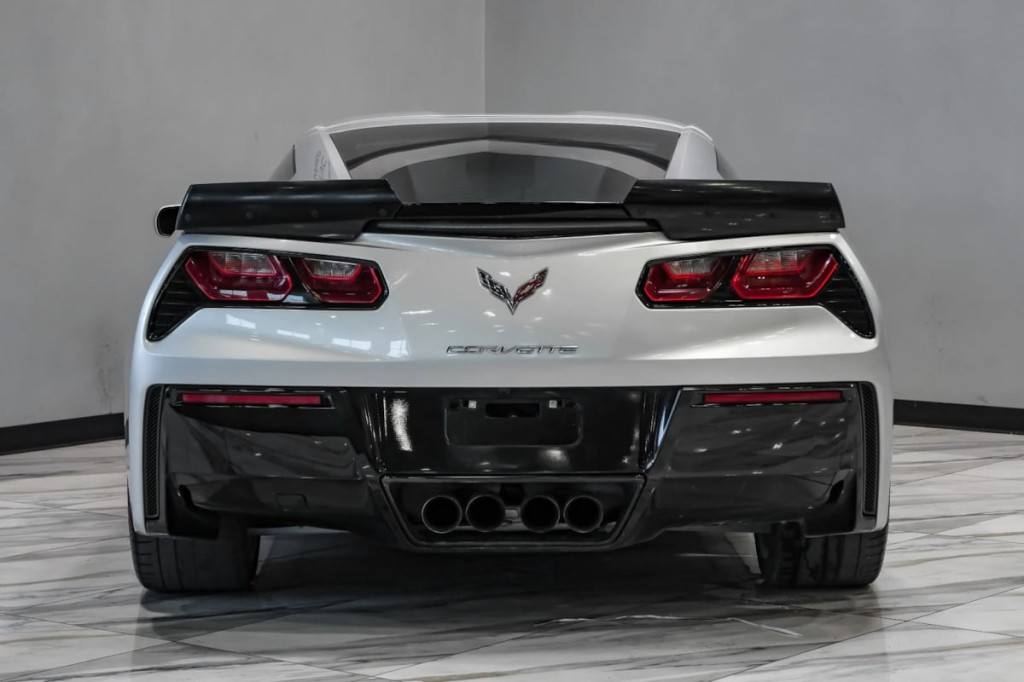 2017 Chevrolet Corvette Image 11