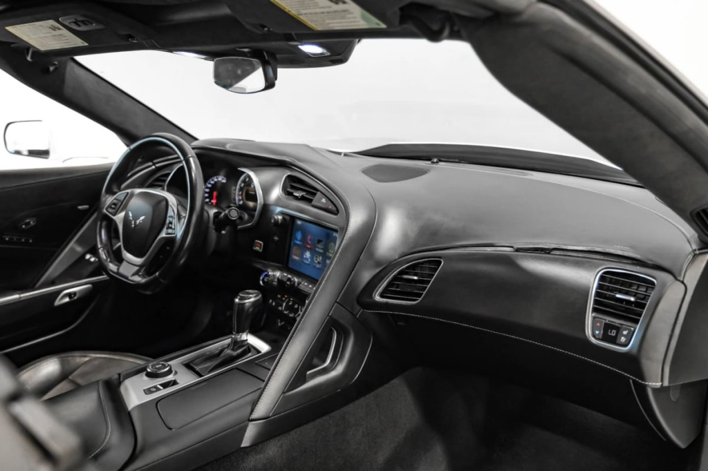 2017 Chevrolet Corvette Image 15