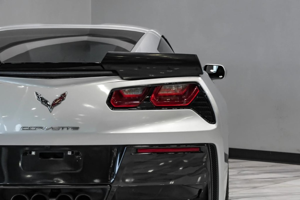 2017 Chevrolet Corvette Image 39