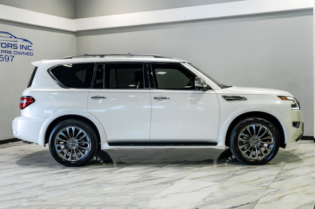 2023 Nissan Armada Image 9