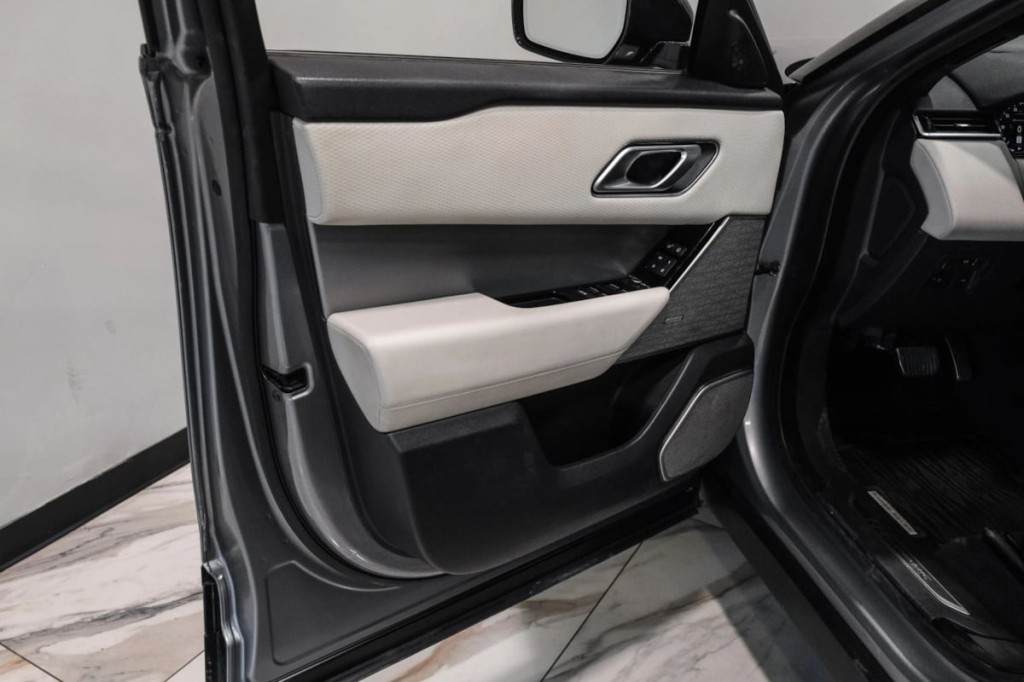 2020 Land Rover Range Rover Image 38