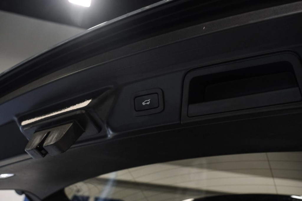 2020 Land Rover Range Rover Image 51