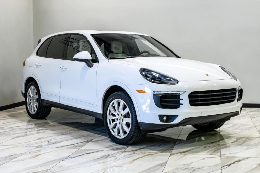 2017 Porsche Cayenne Image 10