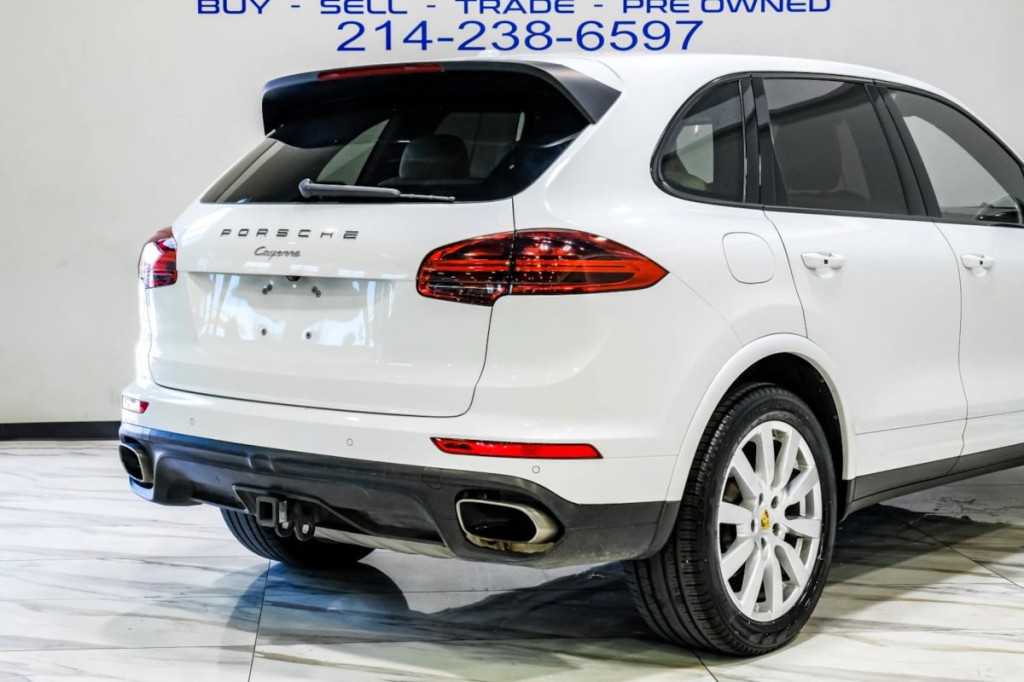 2017 Porsche Cayenne Image 13