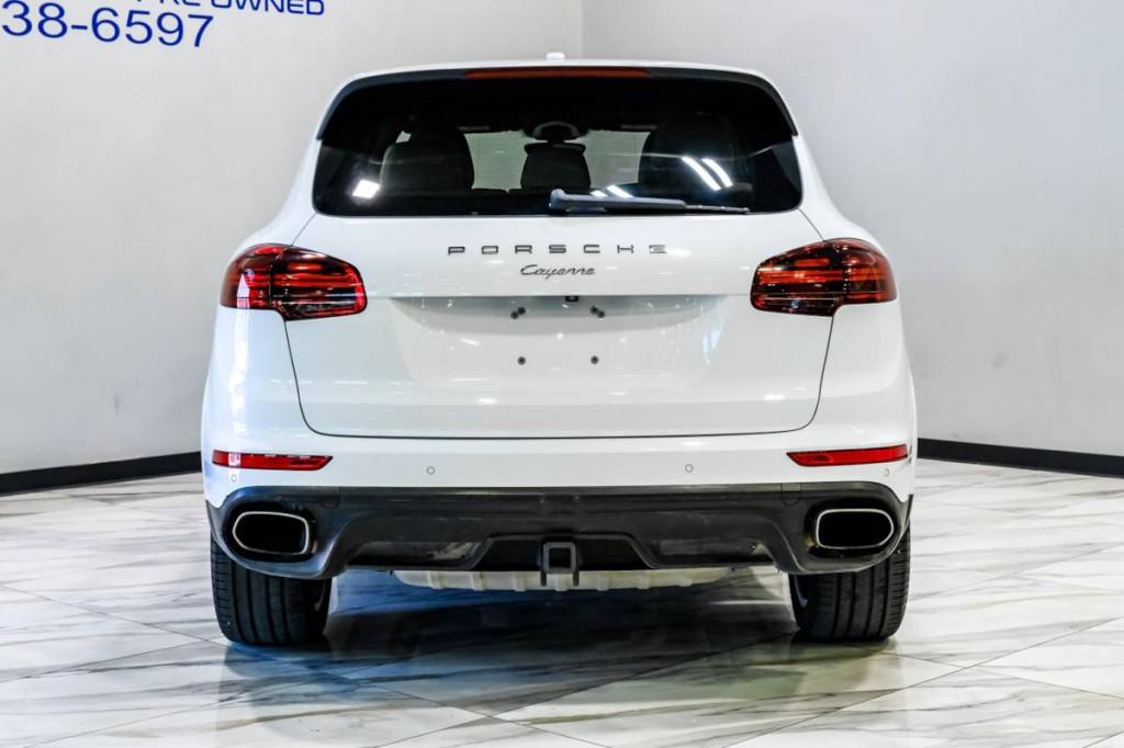 2017 Porsche Cayenne Image 15