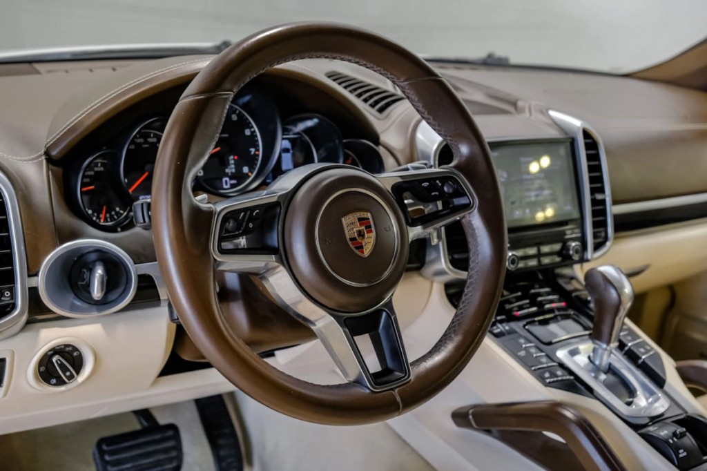 2017 Porsche Cayenne Image 23